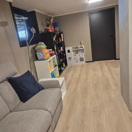 Newly Renovated House 11 Guests, 5 Bedrooms